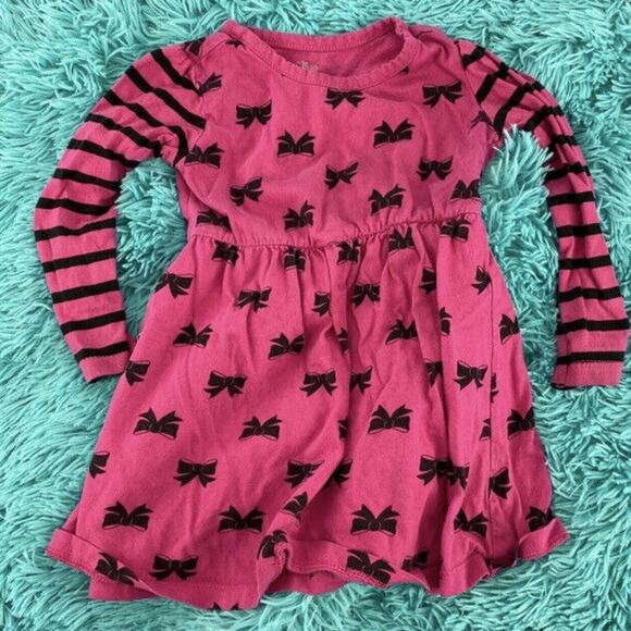 Bundle old navy shorts, L/S bow & cap sleeve tops Garanimals. Girls Size 3T - Picture 2 of 8
